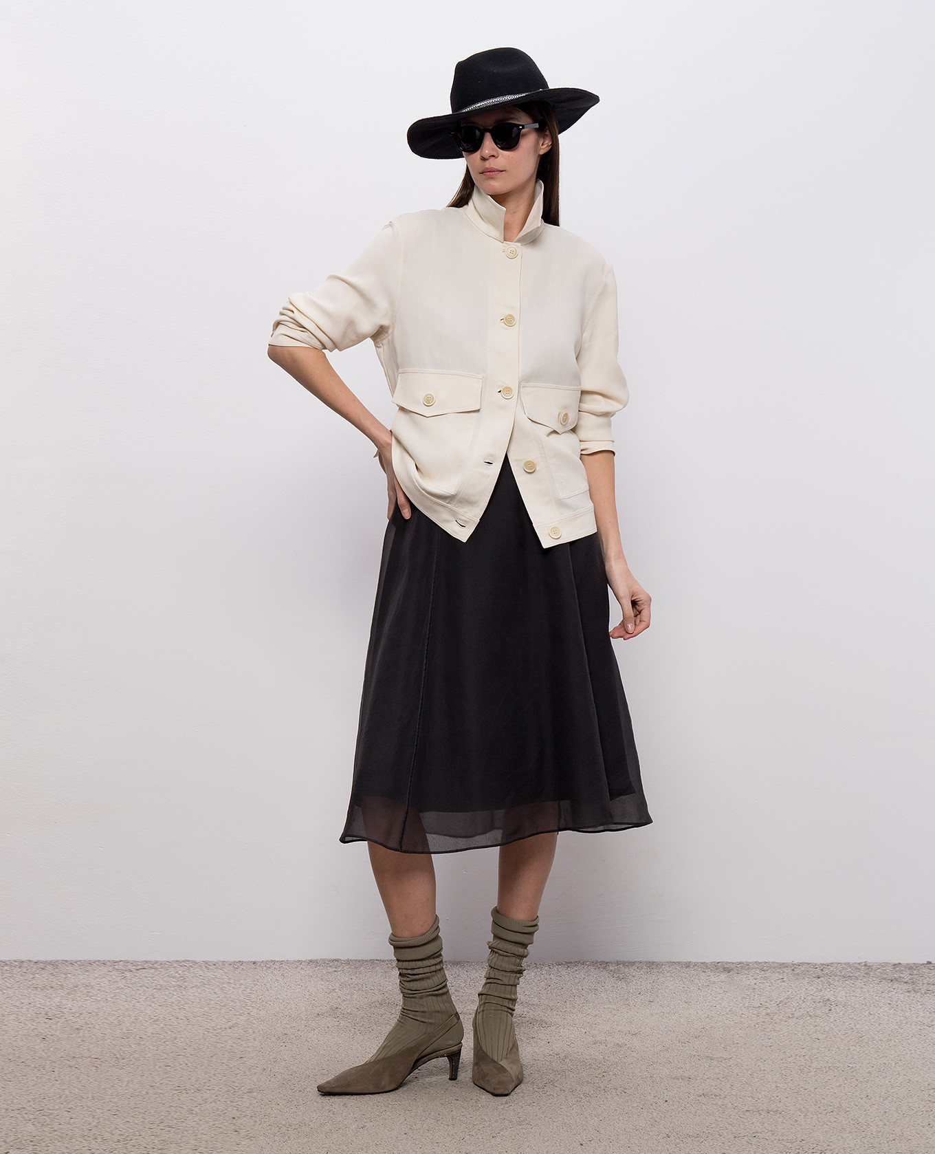 

Beige jacket with linen Brunello Cucinelli