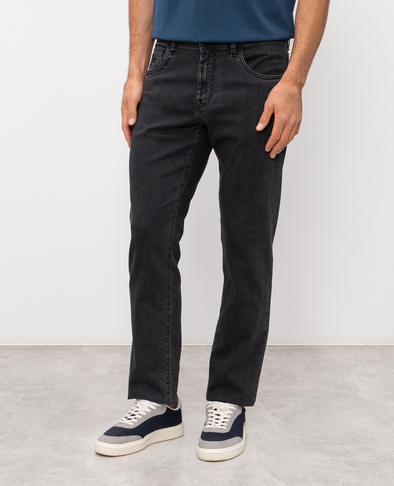 

Costantino black distressed jeans Scissor Scriptor