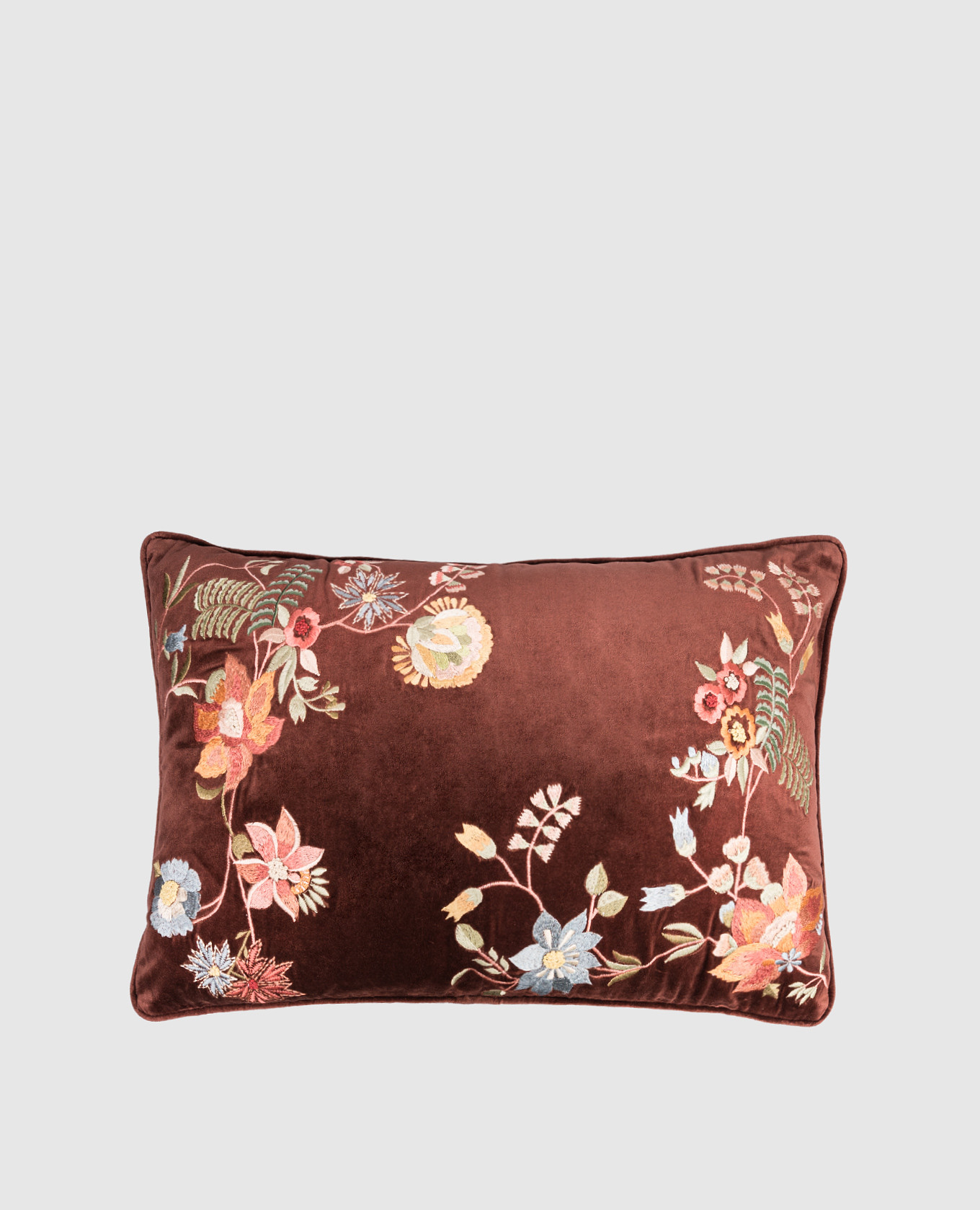

Brown decorative velvet pillow with silk Les Ottomans
