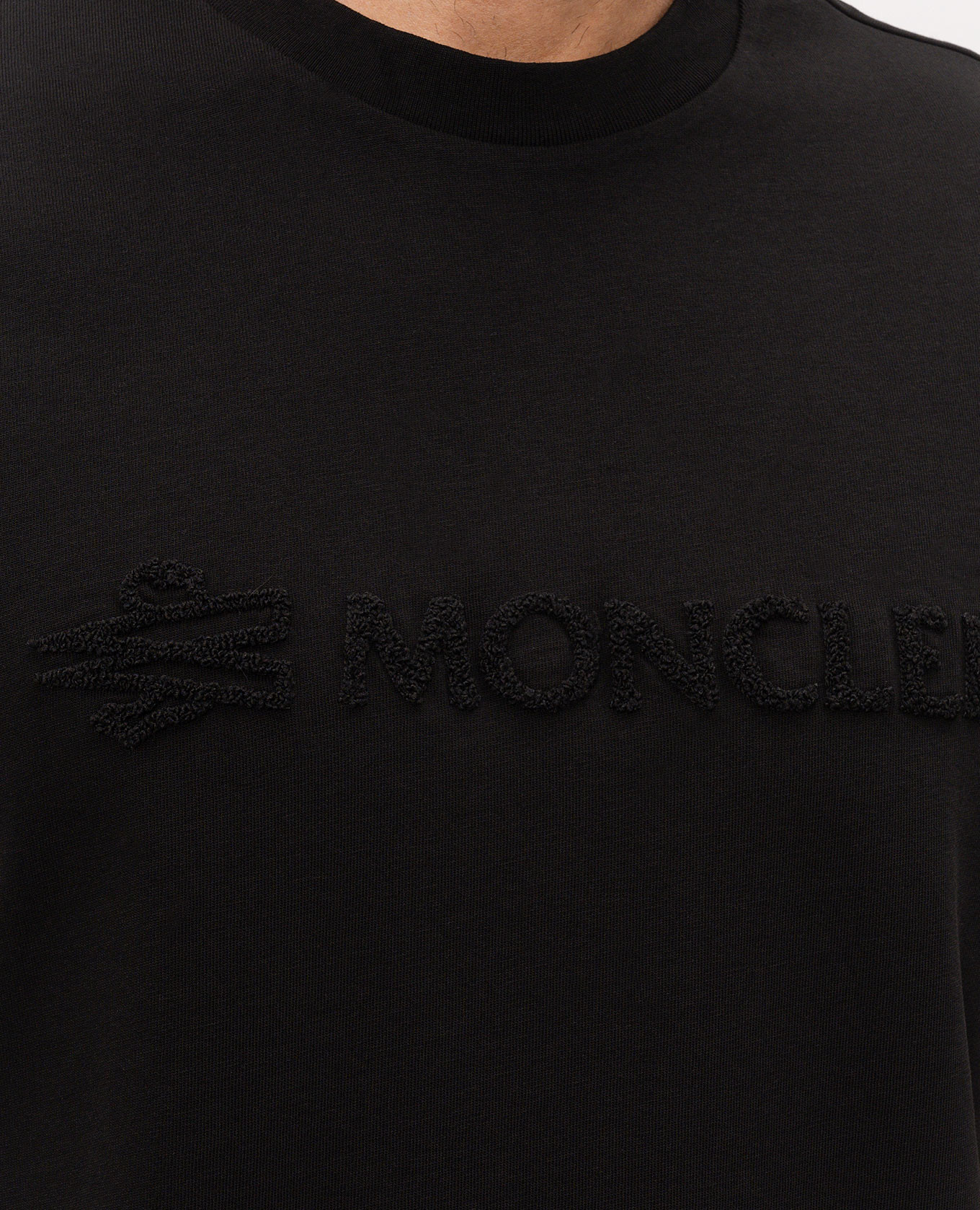 

Black T-shirt with textured logo Moncler