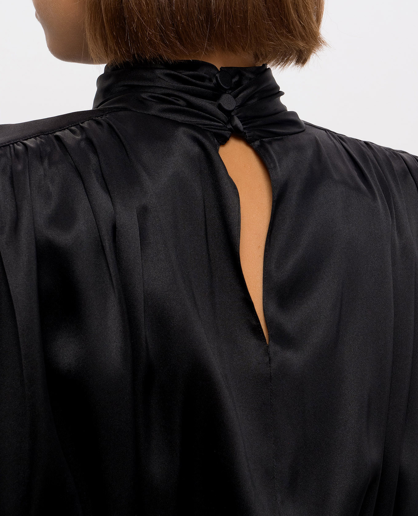 Black blouse with accented shoulders made of silk Balmain 5