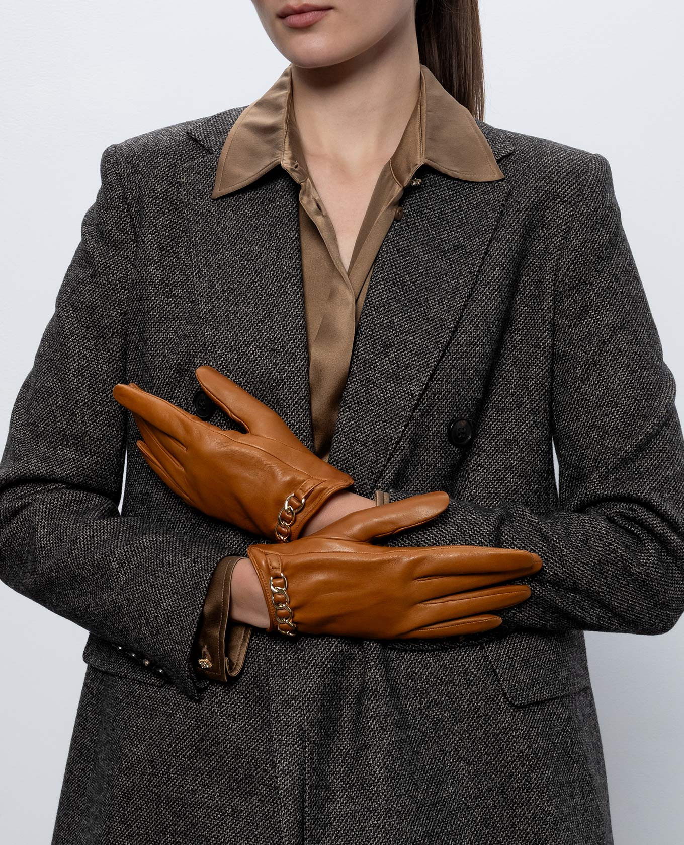 Brown leather gloves with chain Sermoneta Gloves 2