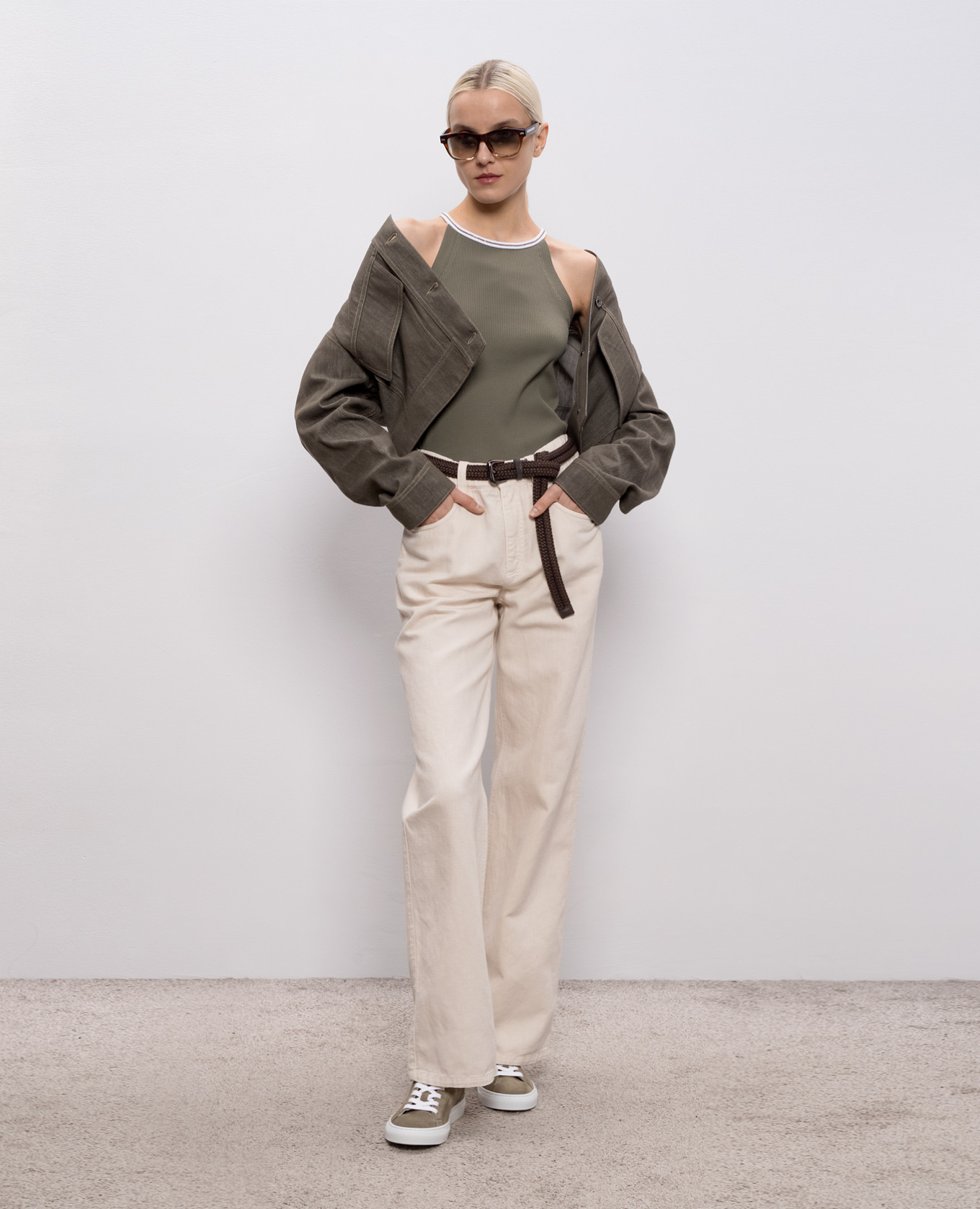 

Beige jeans with linen Brunello Cucinelli