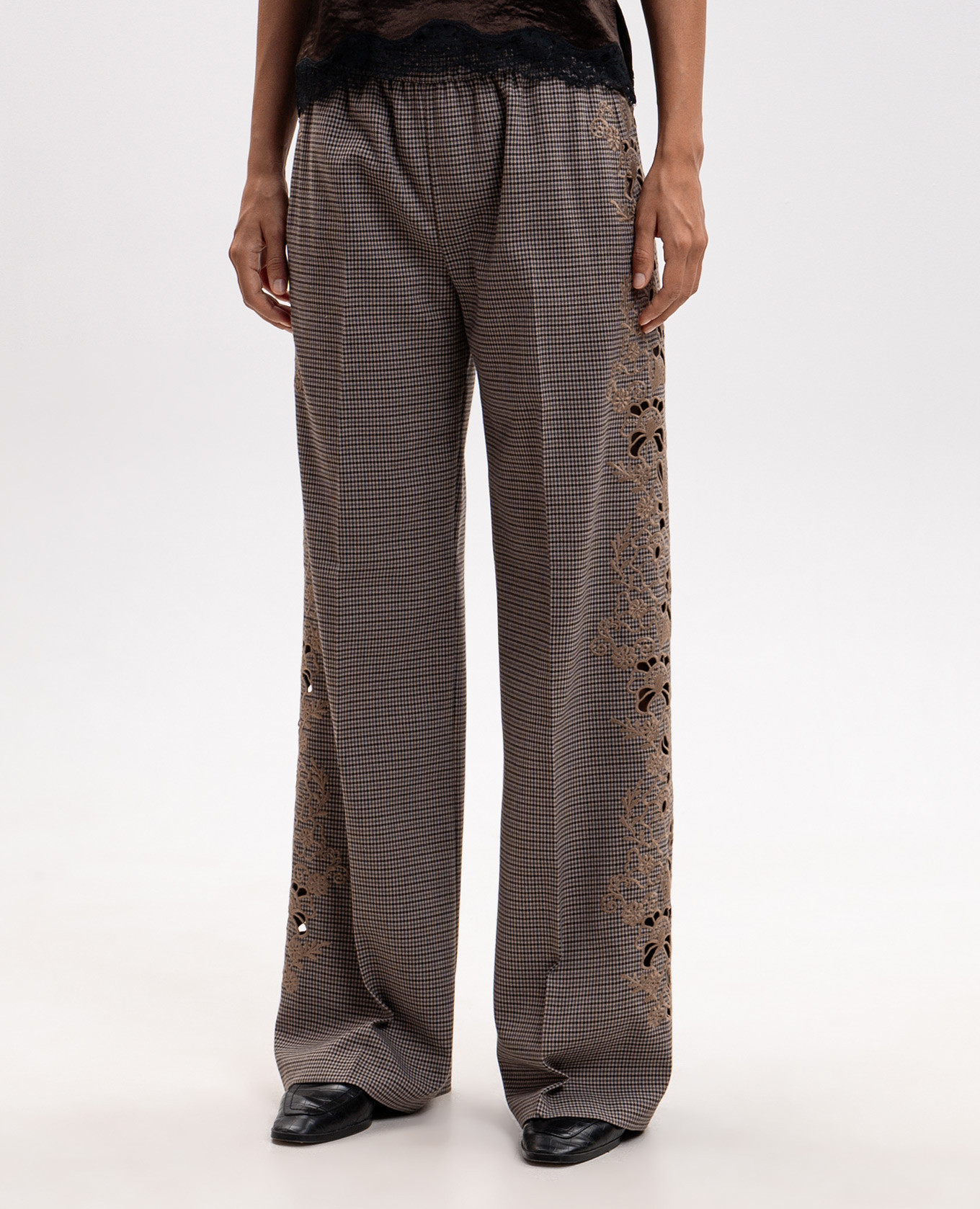 Brown wool trousers with embroidery Twinset 3