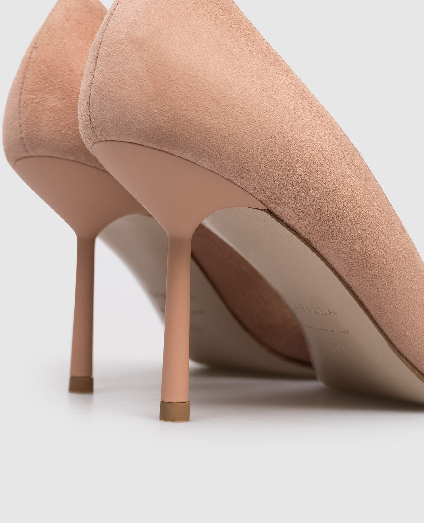 

Vivienne pink suede shoes Le Silla