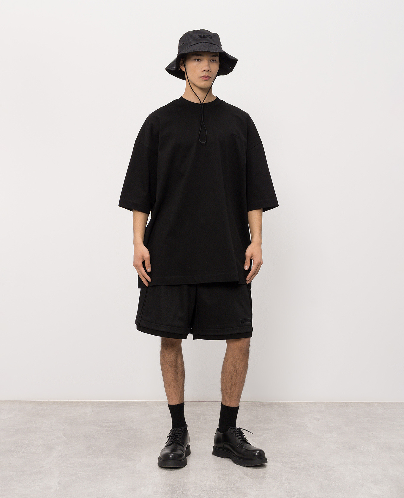 

Black T-shirt Zodiac Juun.j