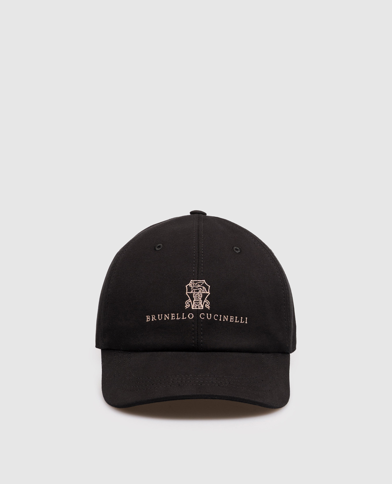 Black cap with logo embroidery