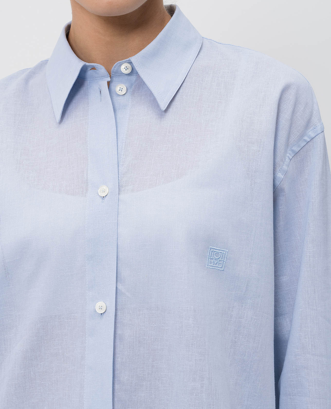 

Blue linen shirt with monogram embroidery Toteme, Light blue