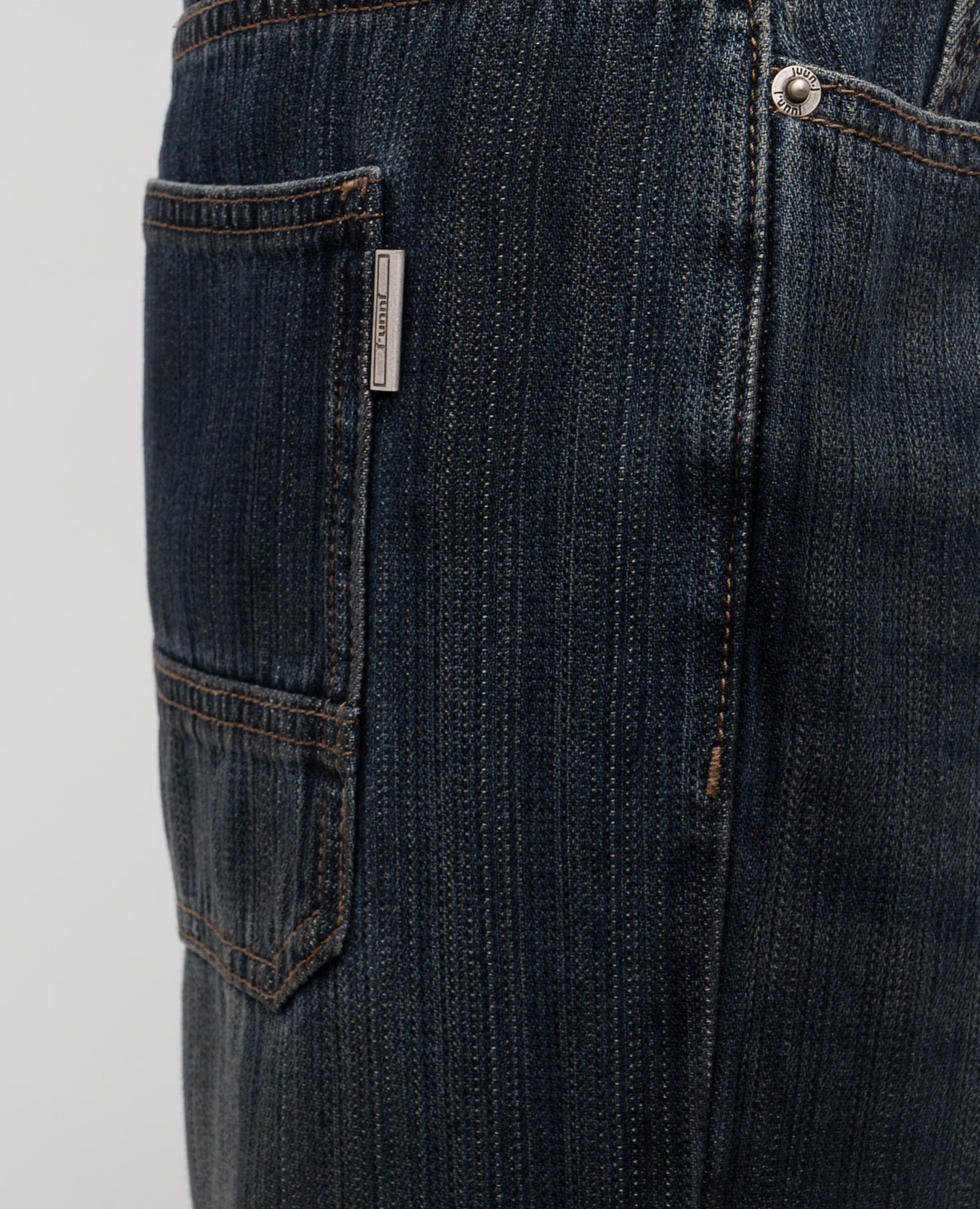 Blue jeans with a worn effect Juun.j 5