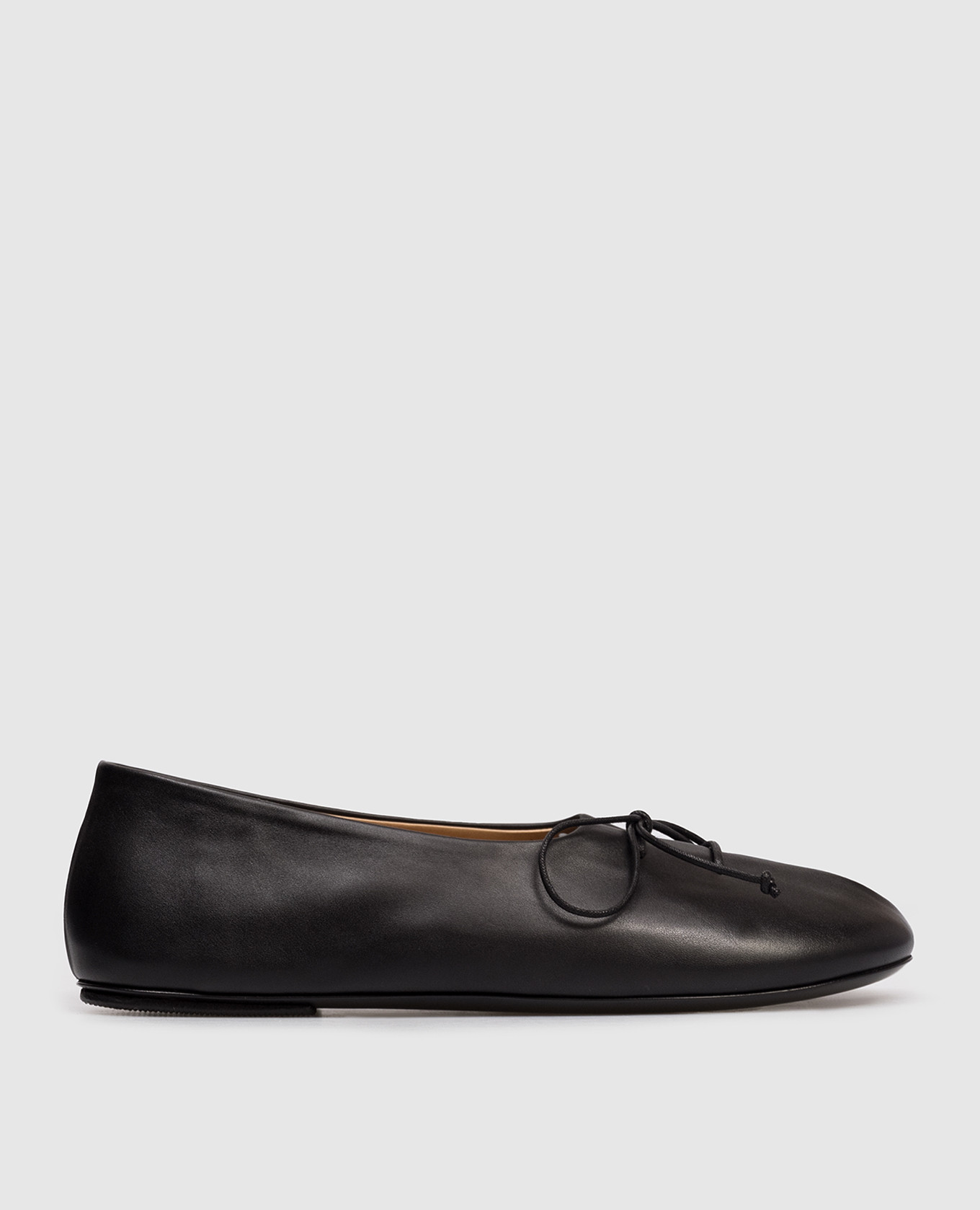 Girella black leather ballet flats