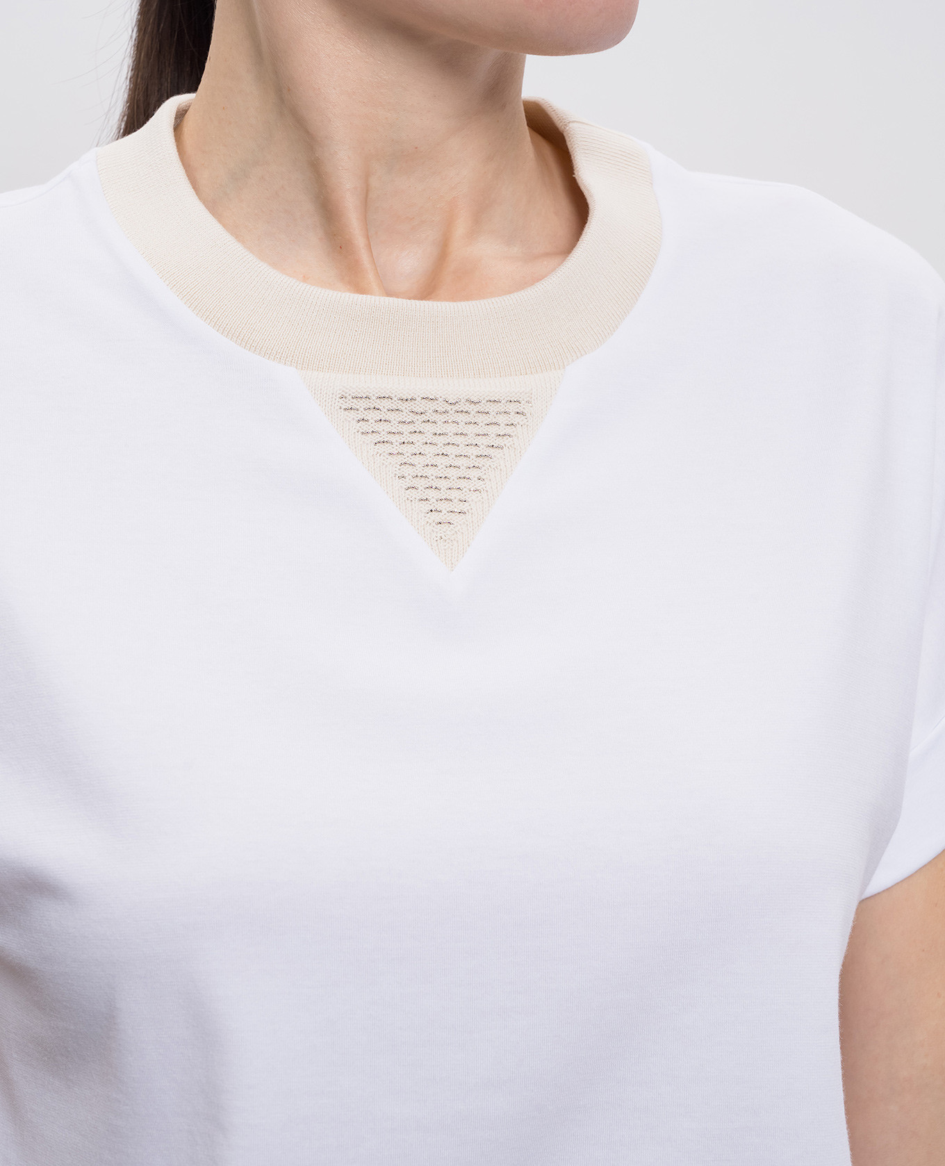 

White T-shirt with a monil chain Peserico