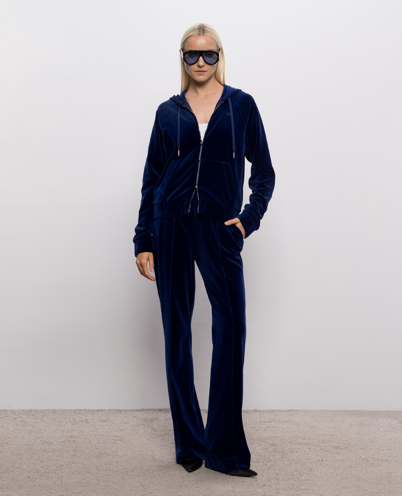 

Blue velour sports jacket Tom Ford