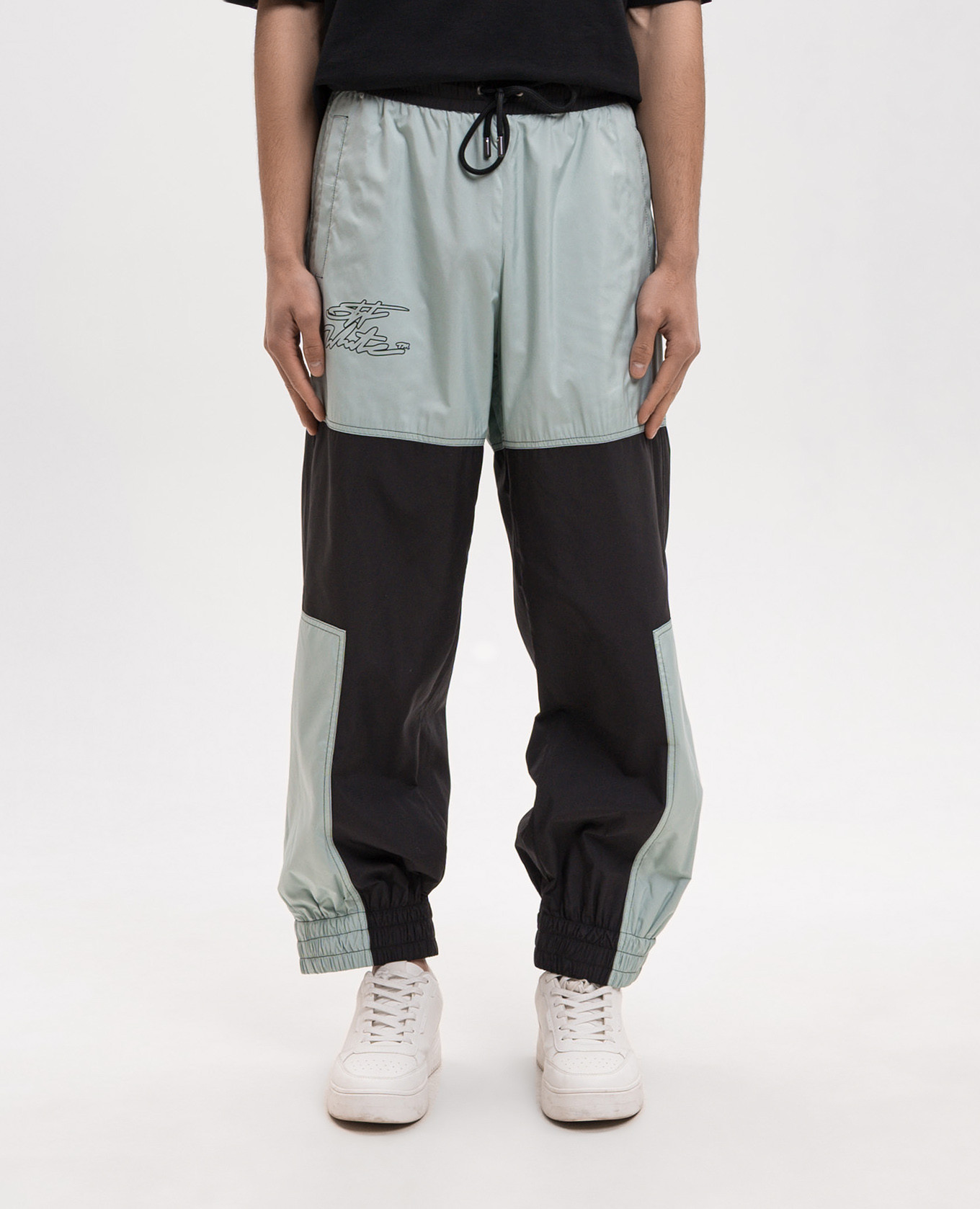 Green joggers Off-White 3