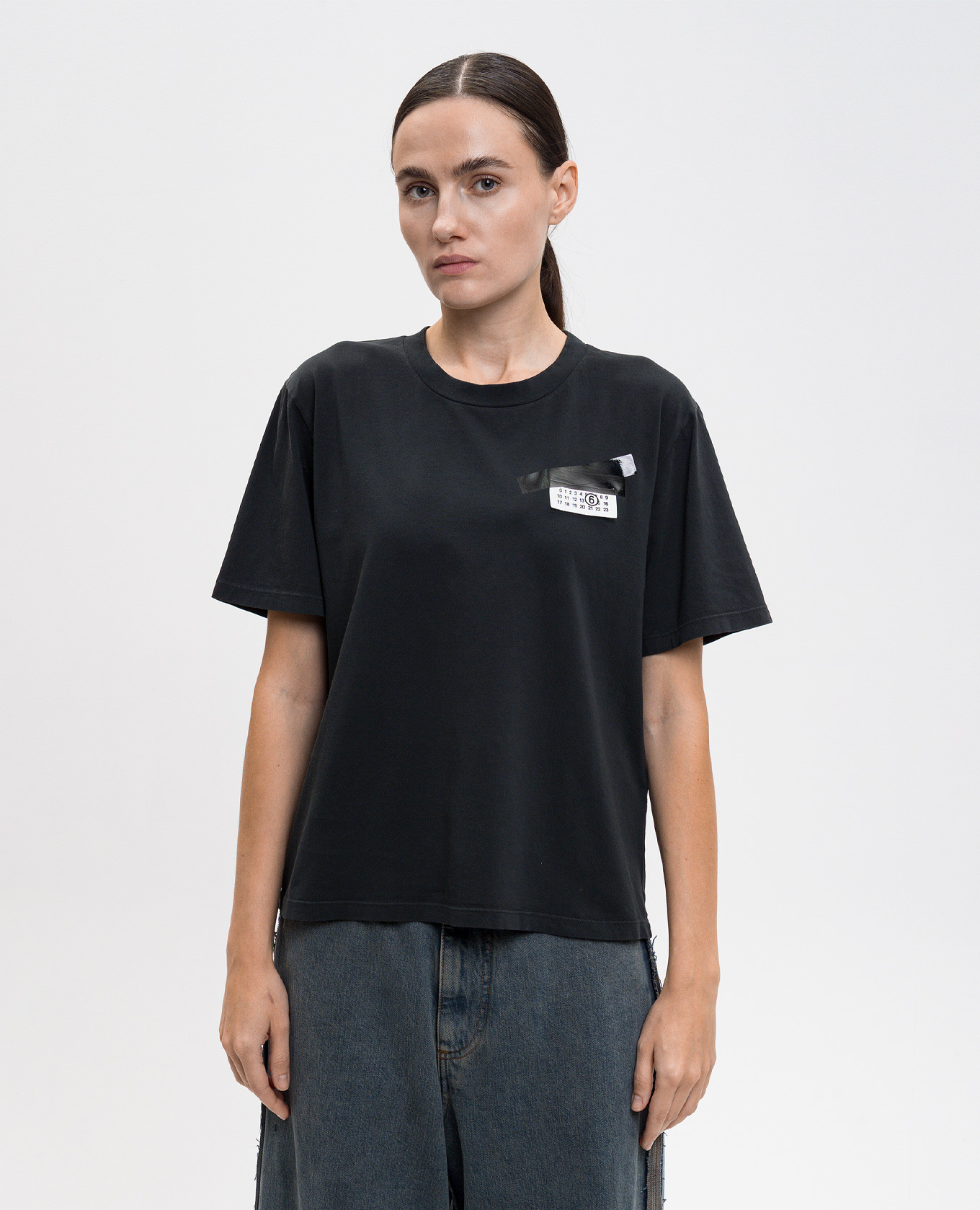 

Black T-shirt with emblem Maison Margiela MM6