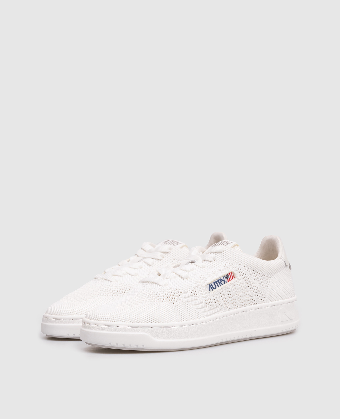 

Medalist Easeknit White Sneakers AUTRY