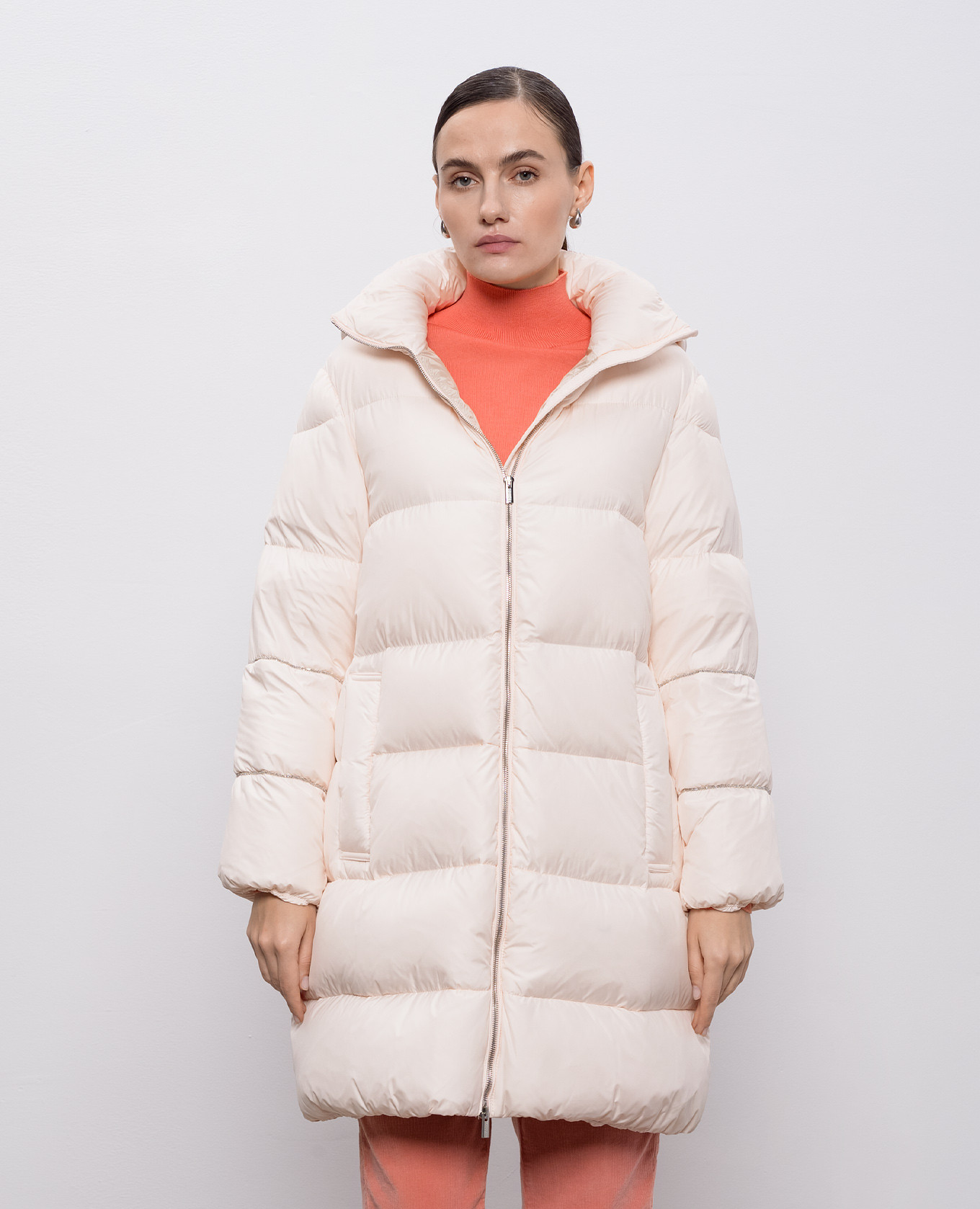 Pink down jacket with a monil chain Peserico 3