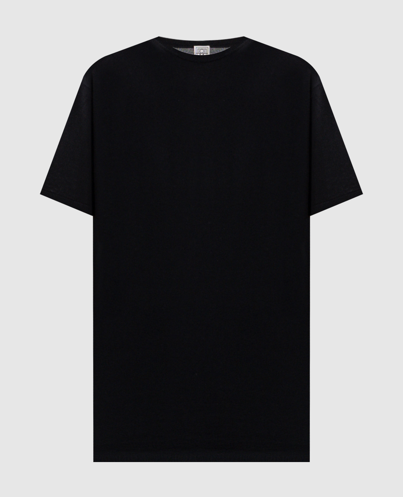 Black straight-cut T-shirt
