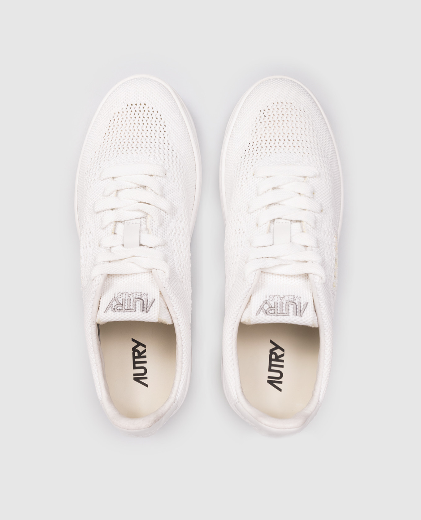 

Medalist Easeknit White Sneakers AUTRY
