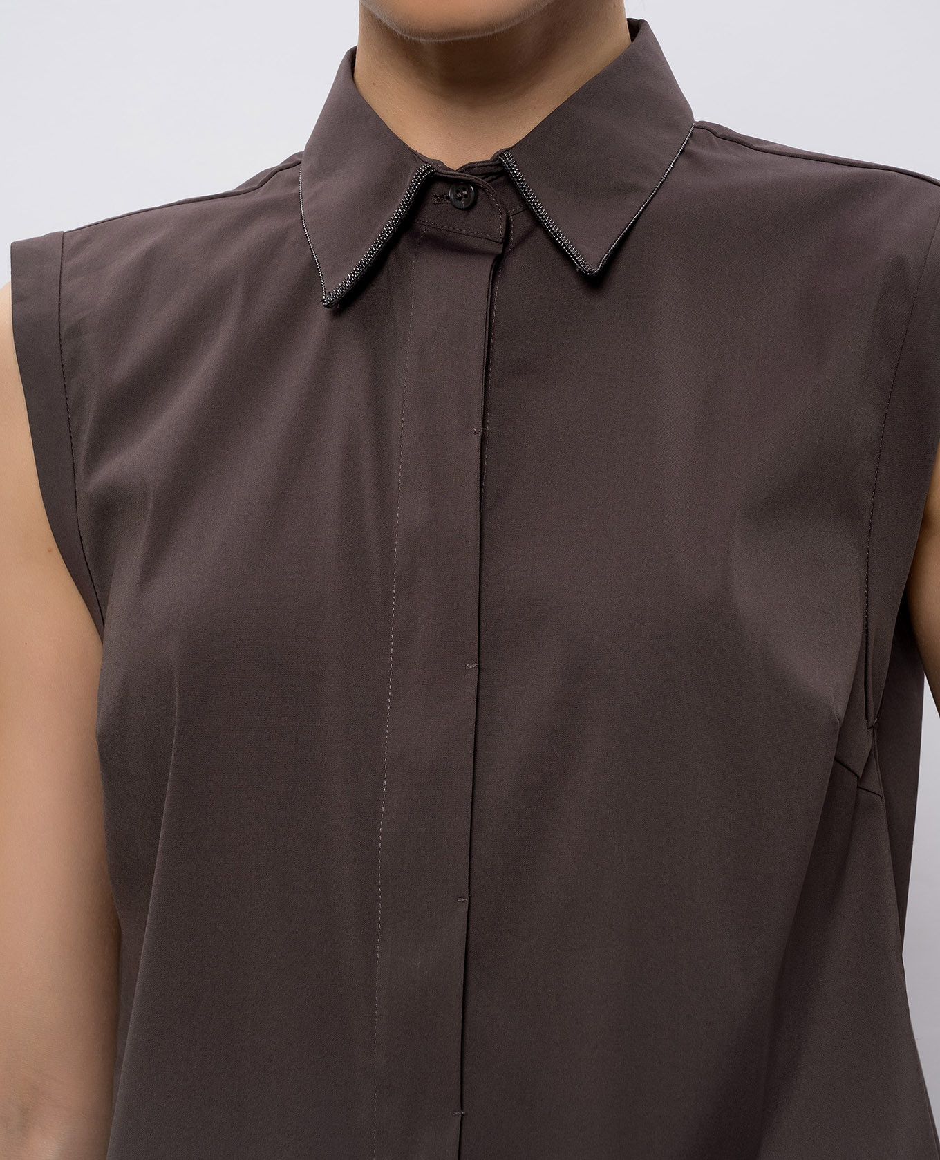 

Brown sleeveless shirt with monil chain Brunello Cucinelli