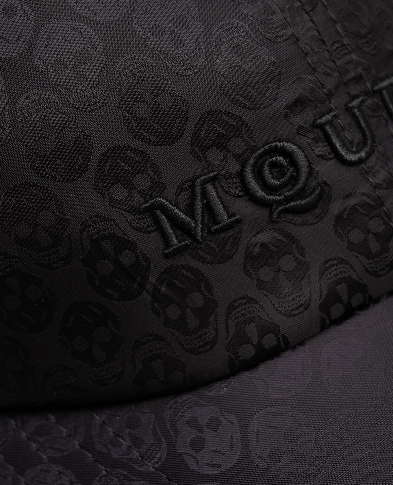 

Black cap with textured logo Alexander McQueen