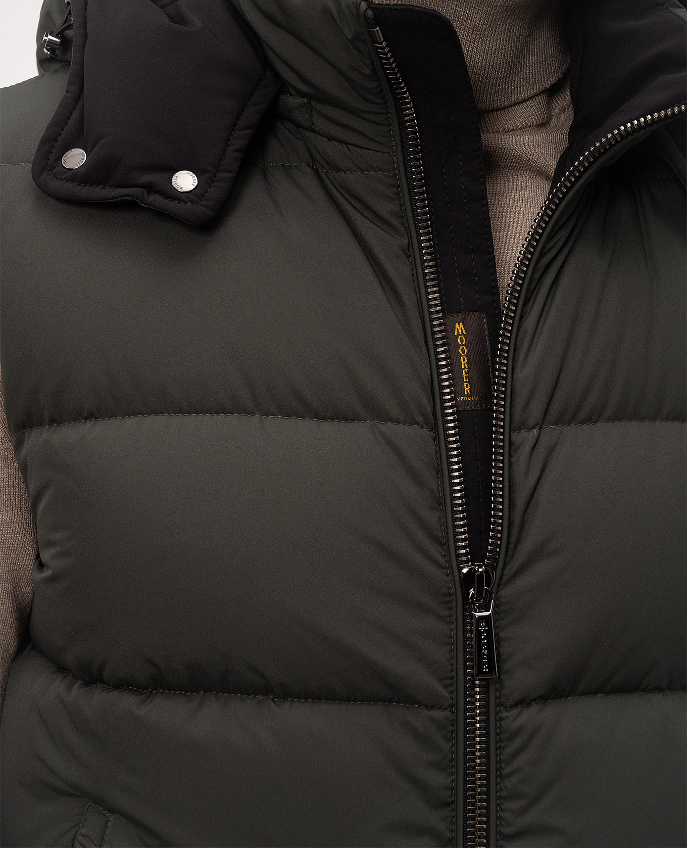 

Dark green down vest FIRE MooRER
