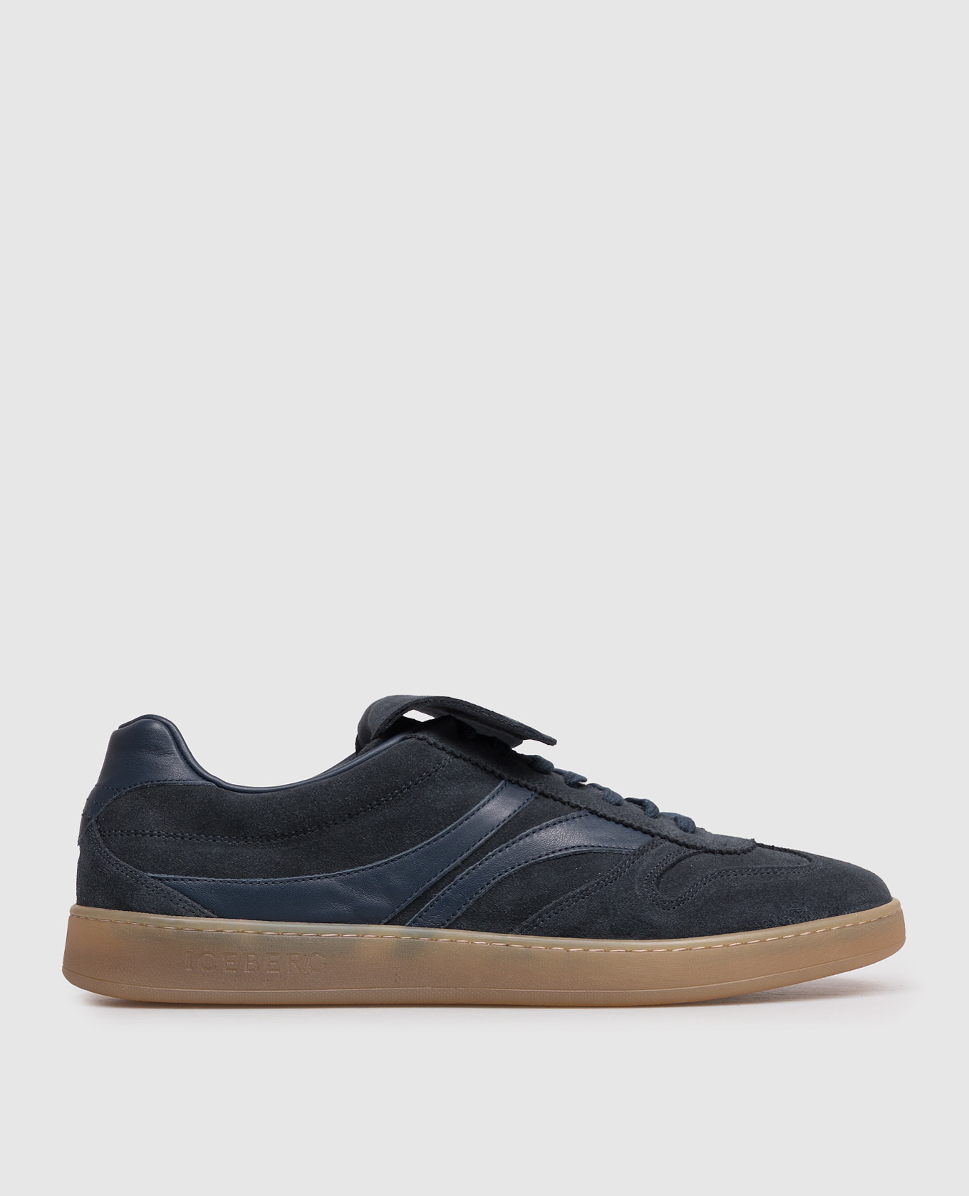 Blue suede sneakers with logo print