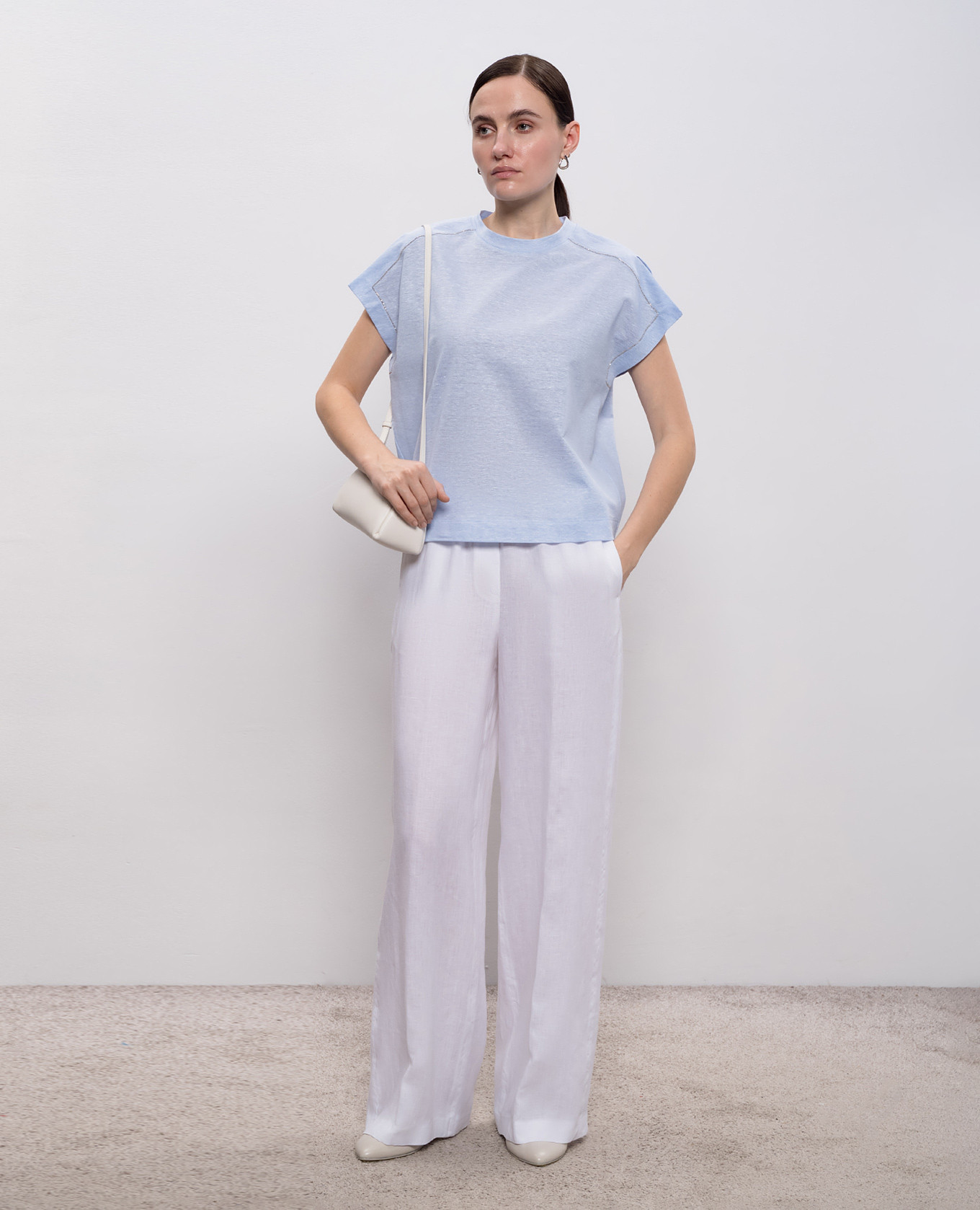 

Blue linen t-shirt with monil chain Peserico, Light blue