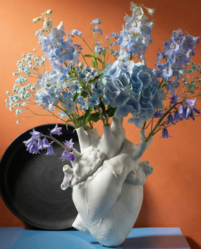 SELETTI White porcelain vase Love in Bloom 09920