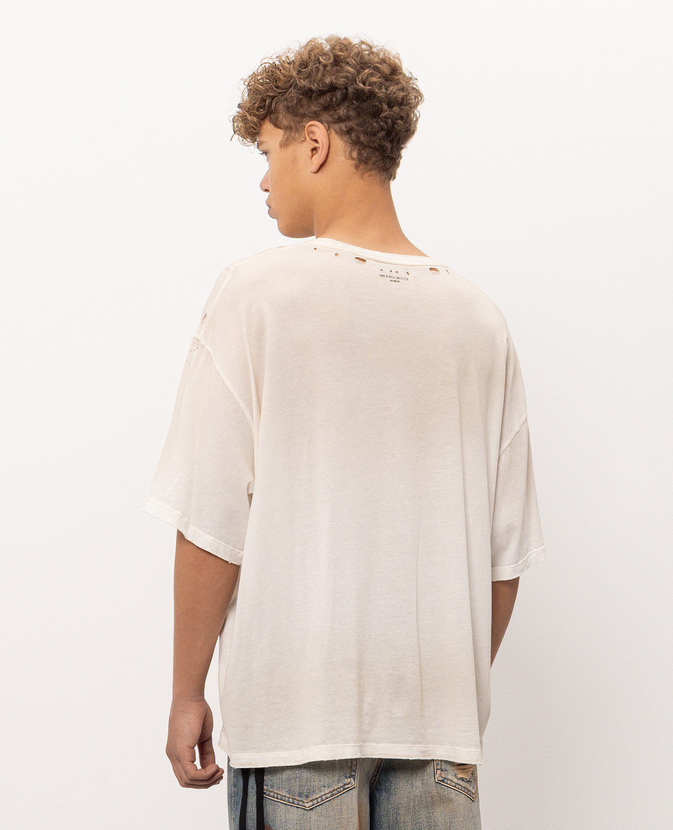 Lu Relax Fit T-shirt in ivory with a vintage effect Ann Demeulemeester 4