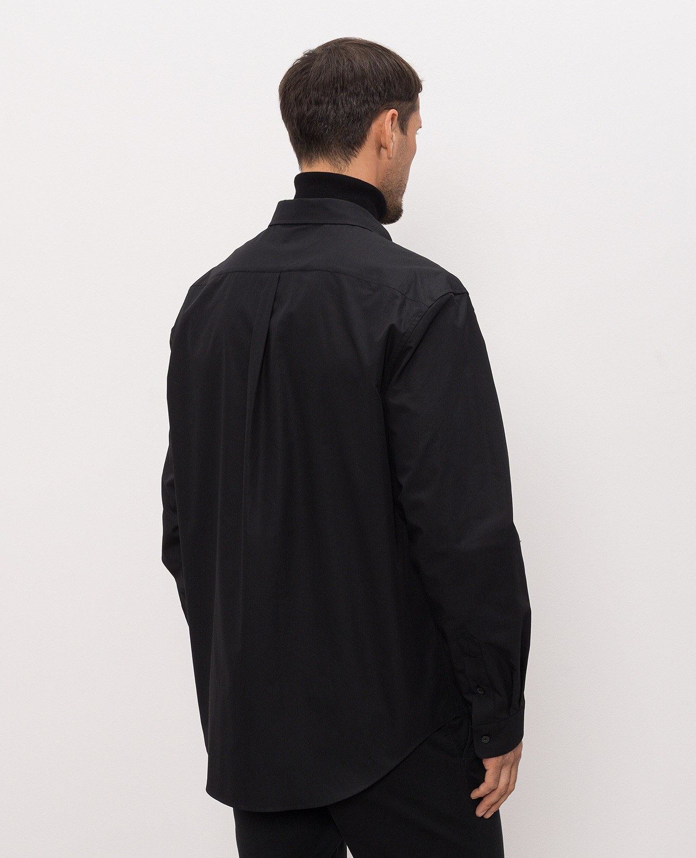 Black shirt with logo patch Balmain 4