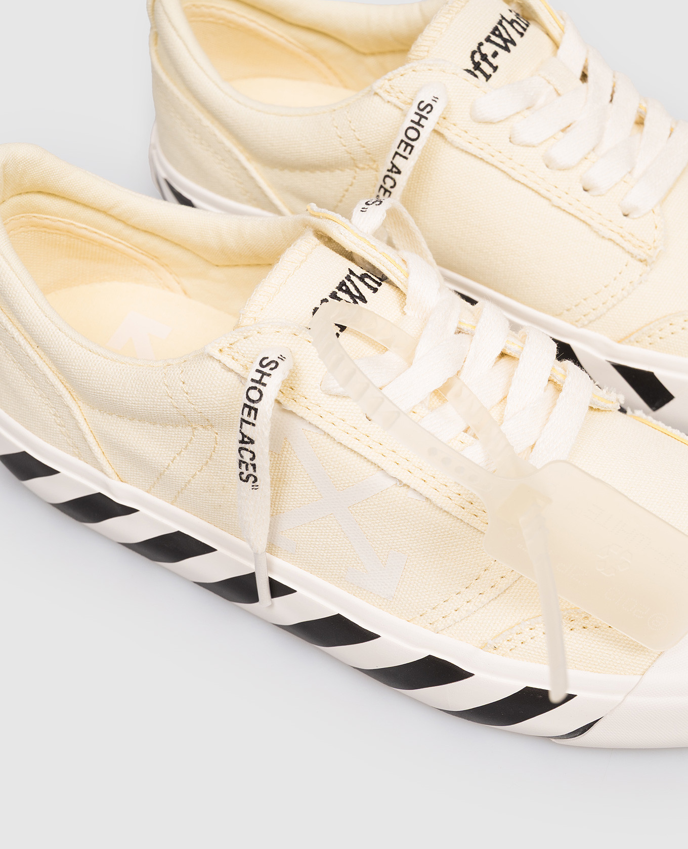 

Yellow Vulcanized Undercut Sneakers Off-White