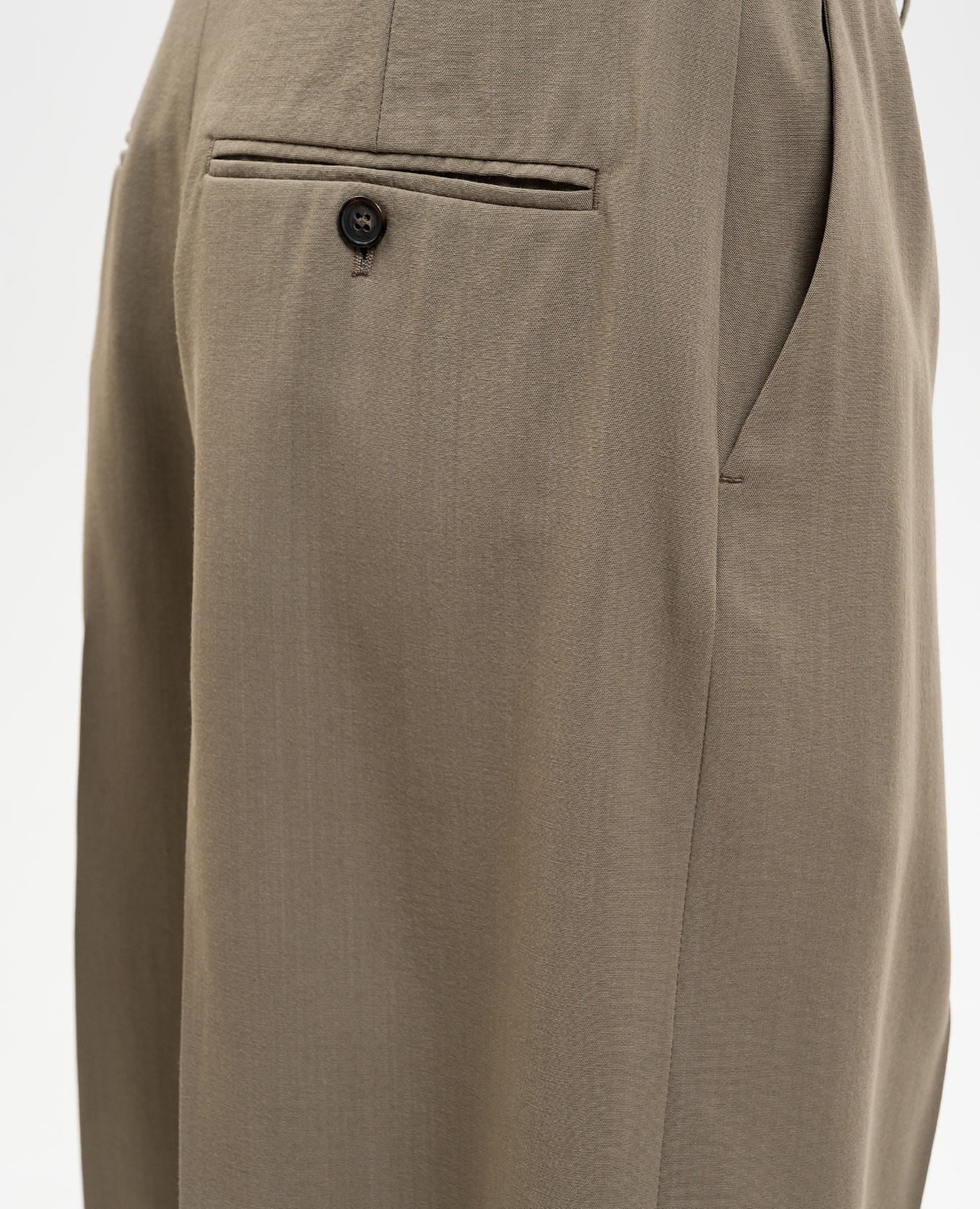 

Brown wool Bermuda shorts Toteme