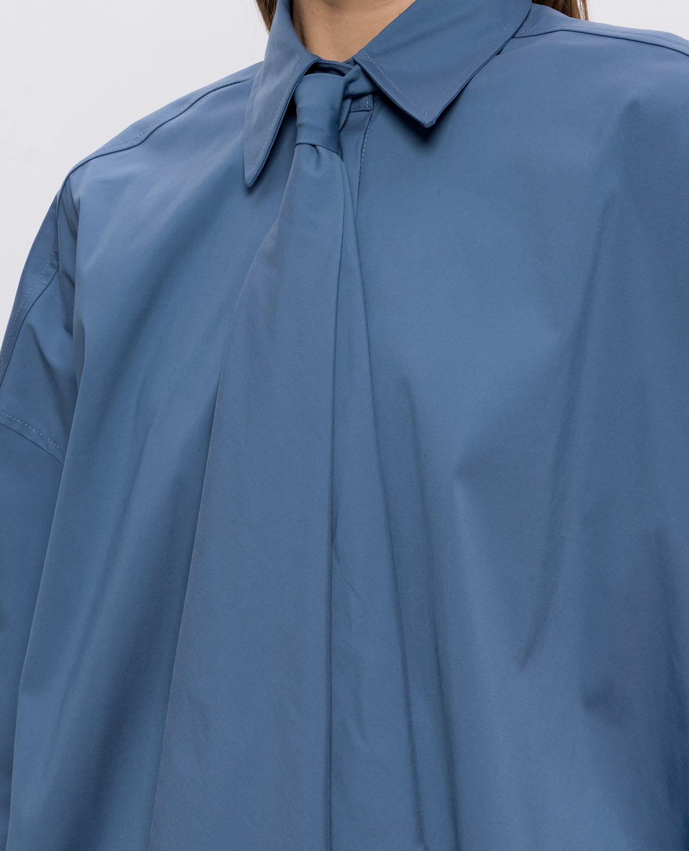 Blue shirt with a monil chain Brunello Cucinelli 5