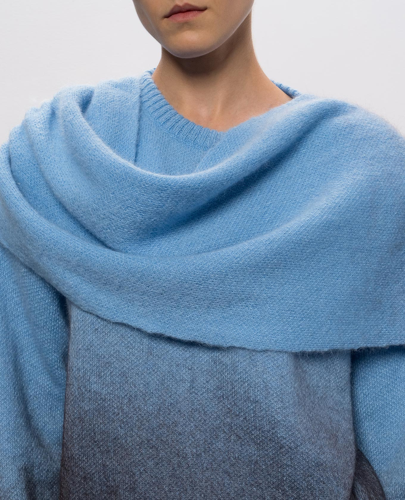 Blue wool sweater with scarf Rowen Rose 5