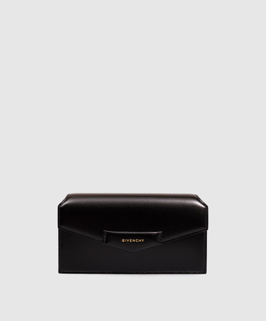 Schwarze Lederclutch Antigona