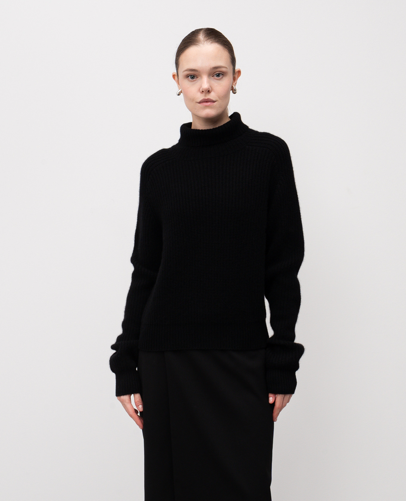 

Black cashmere sweater Jacob Lee