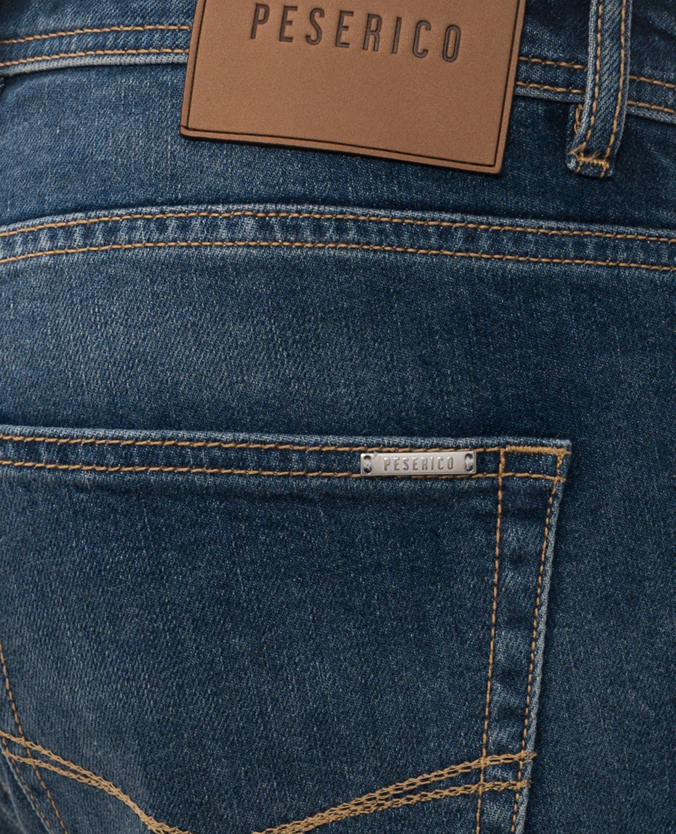 

Blue jeans with a worn effect Peserico