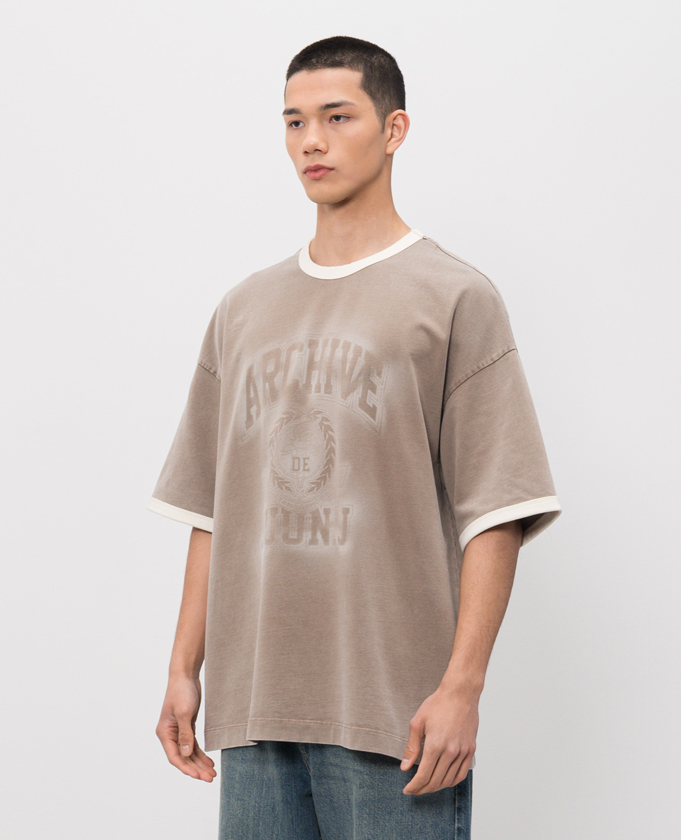 

Beige ARCHIVE T-shirt Juun.j