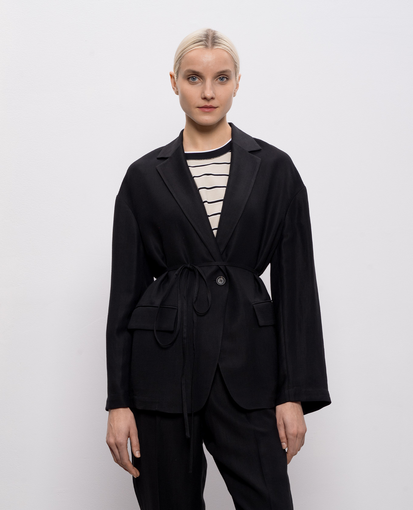 

Black jacket with linen Brunello Cucinelli