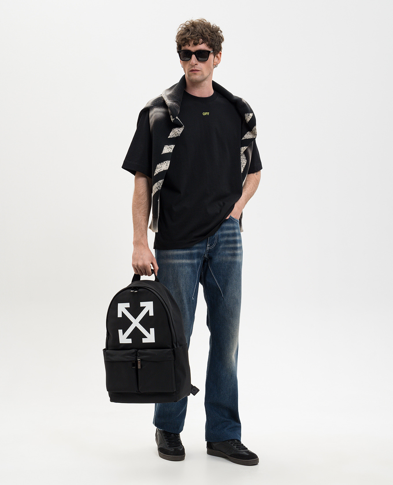 

Black T-shirt with Dark Slime emblem Off-White