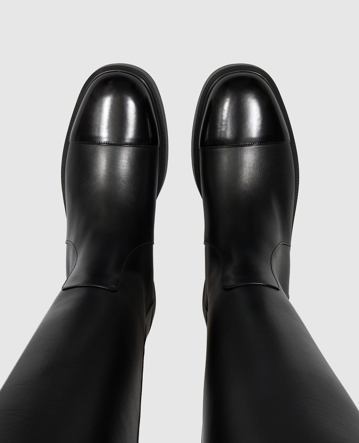 Black leather boots with emblem Valentino 4