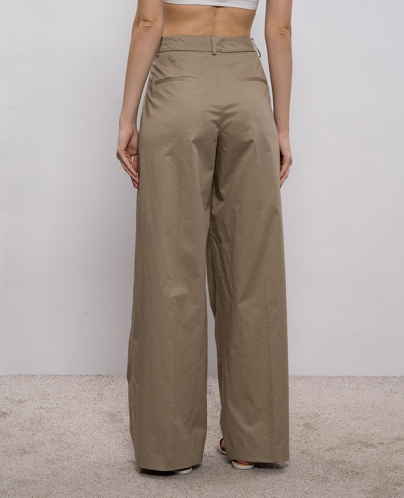 

Khaki pants with monil chain Peserico