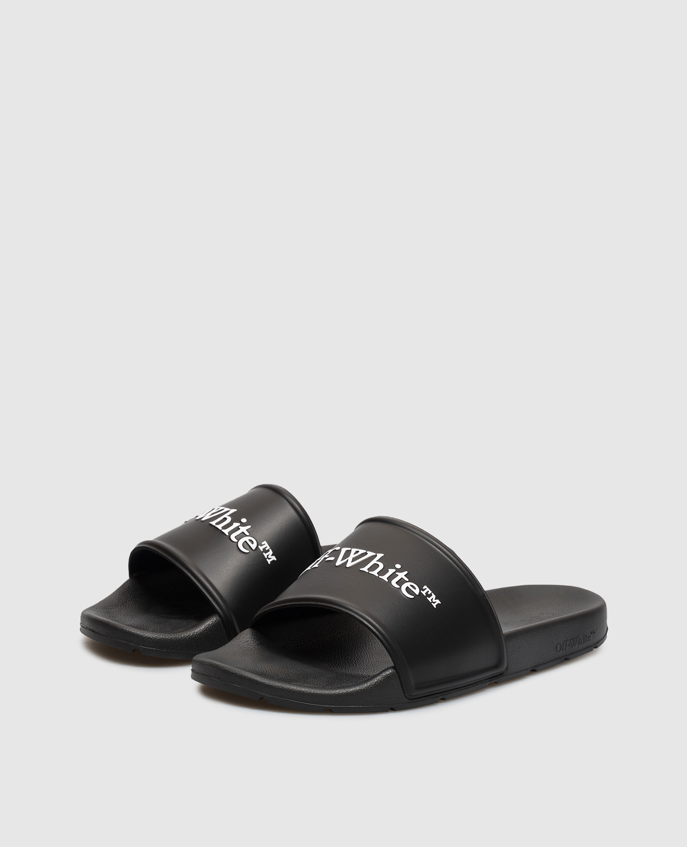 Black sliders with contrasting logo Off-White 2