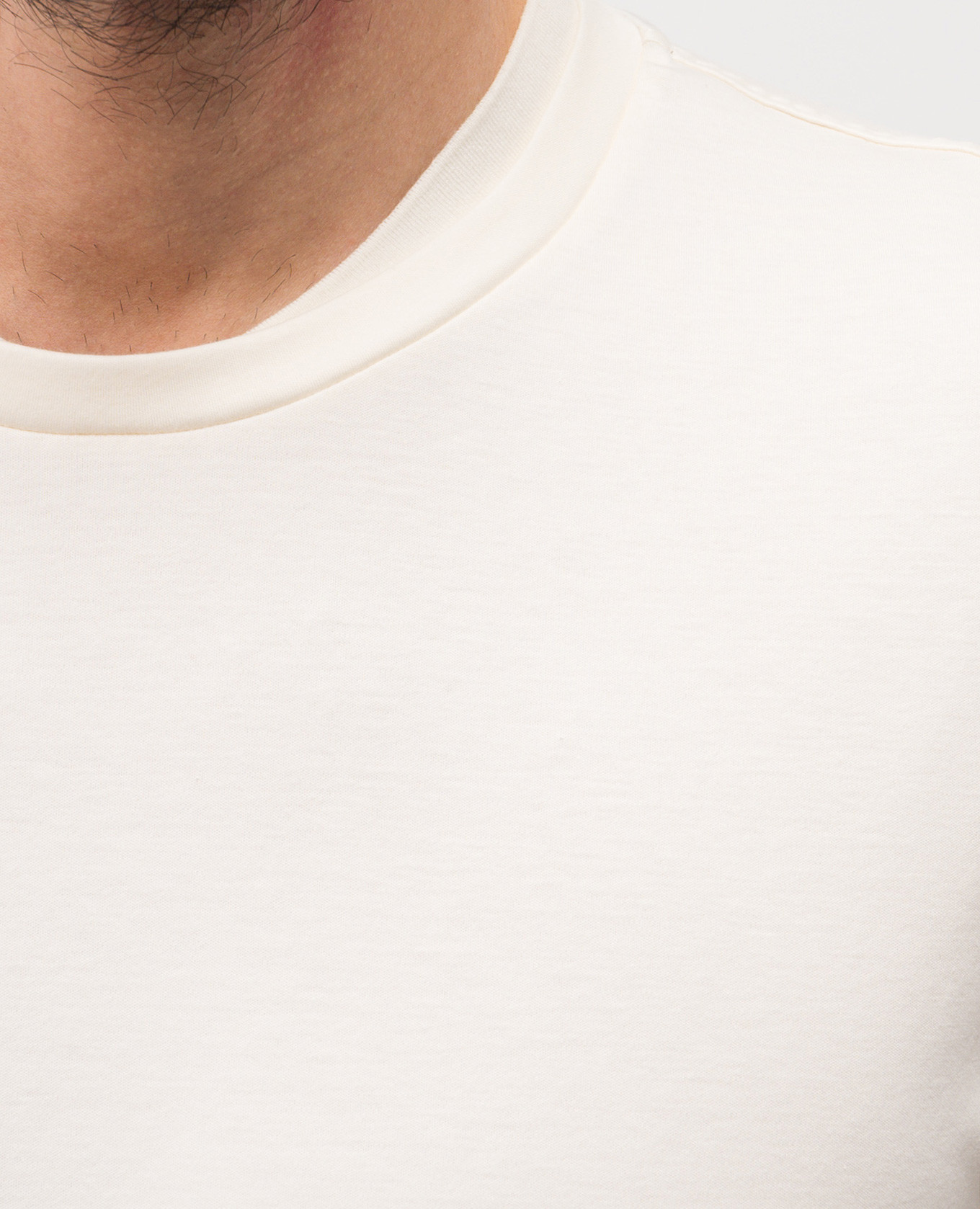 White T-shirt with silk Brett Johnson 5