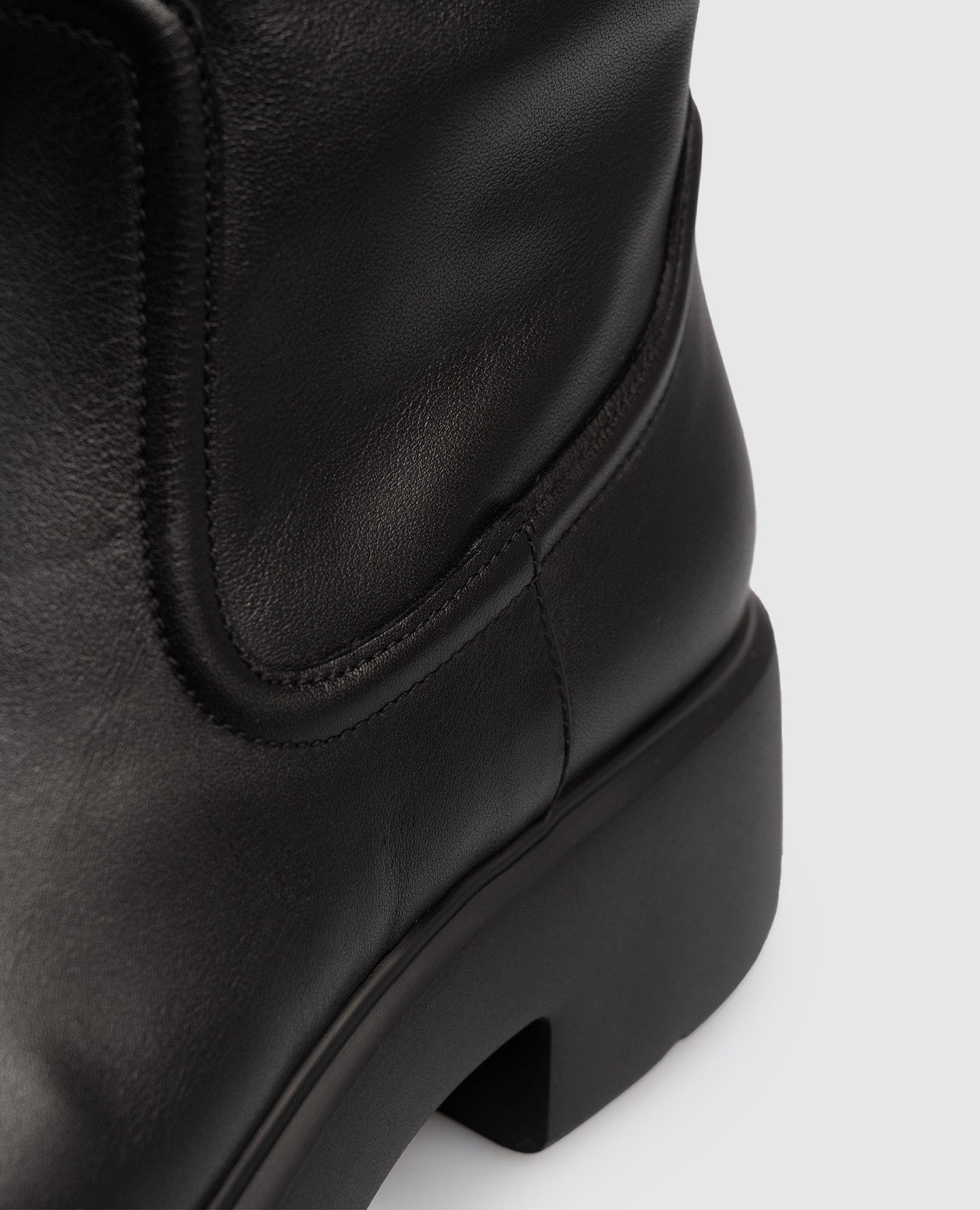 

Black leather boots with logo Santoni