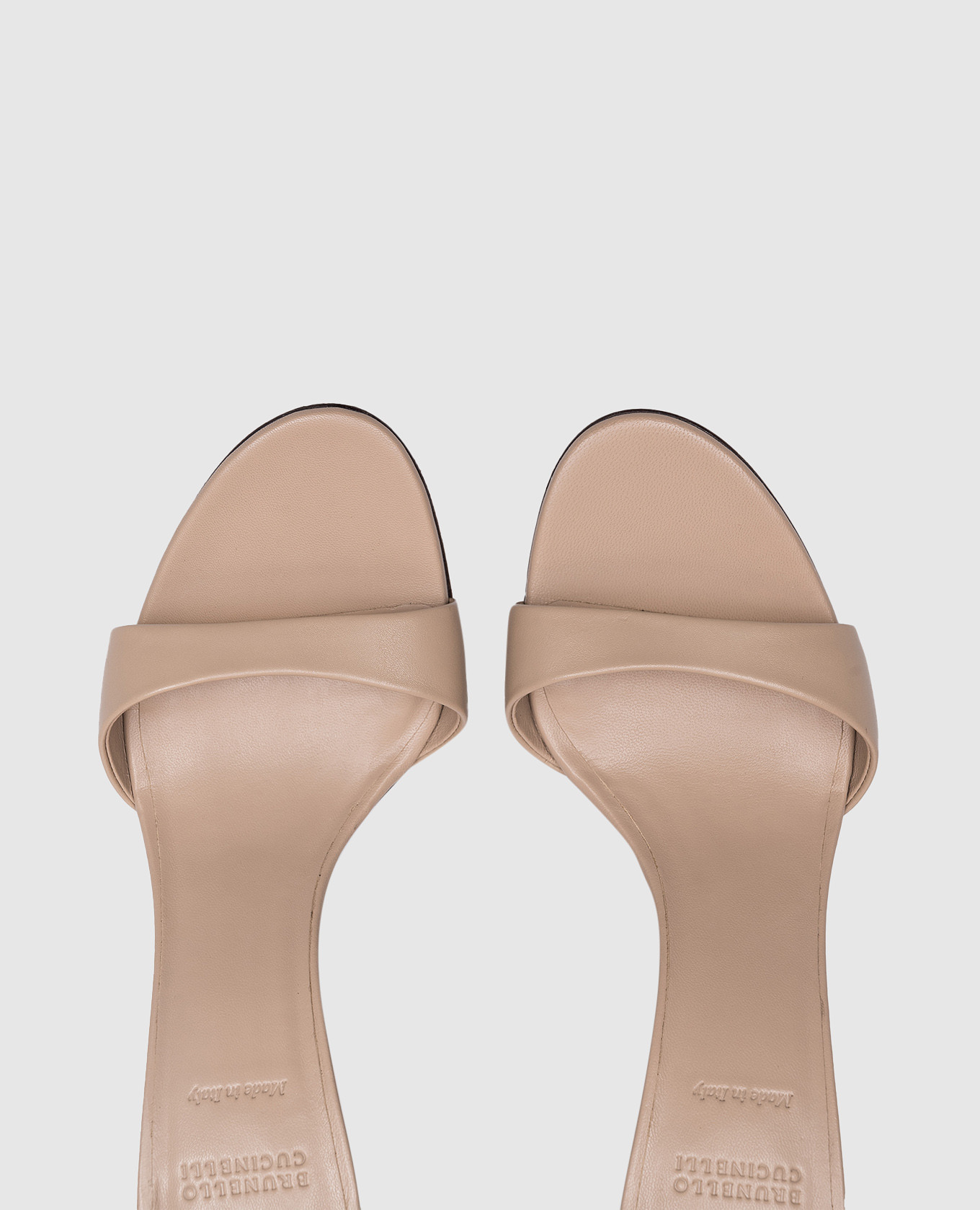 Beige leather sandals with a monil chain Brunello Cucinelli 4
