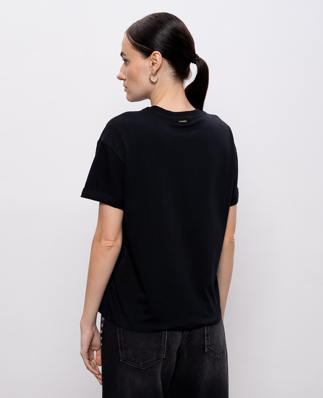 Black T-shirt with embroidery Twinset 4