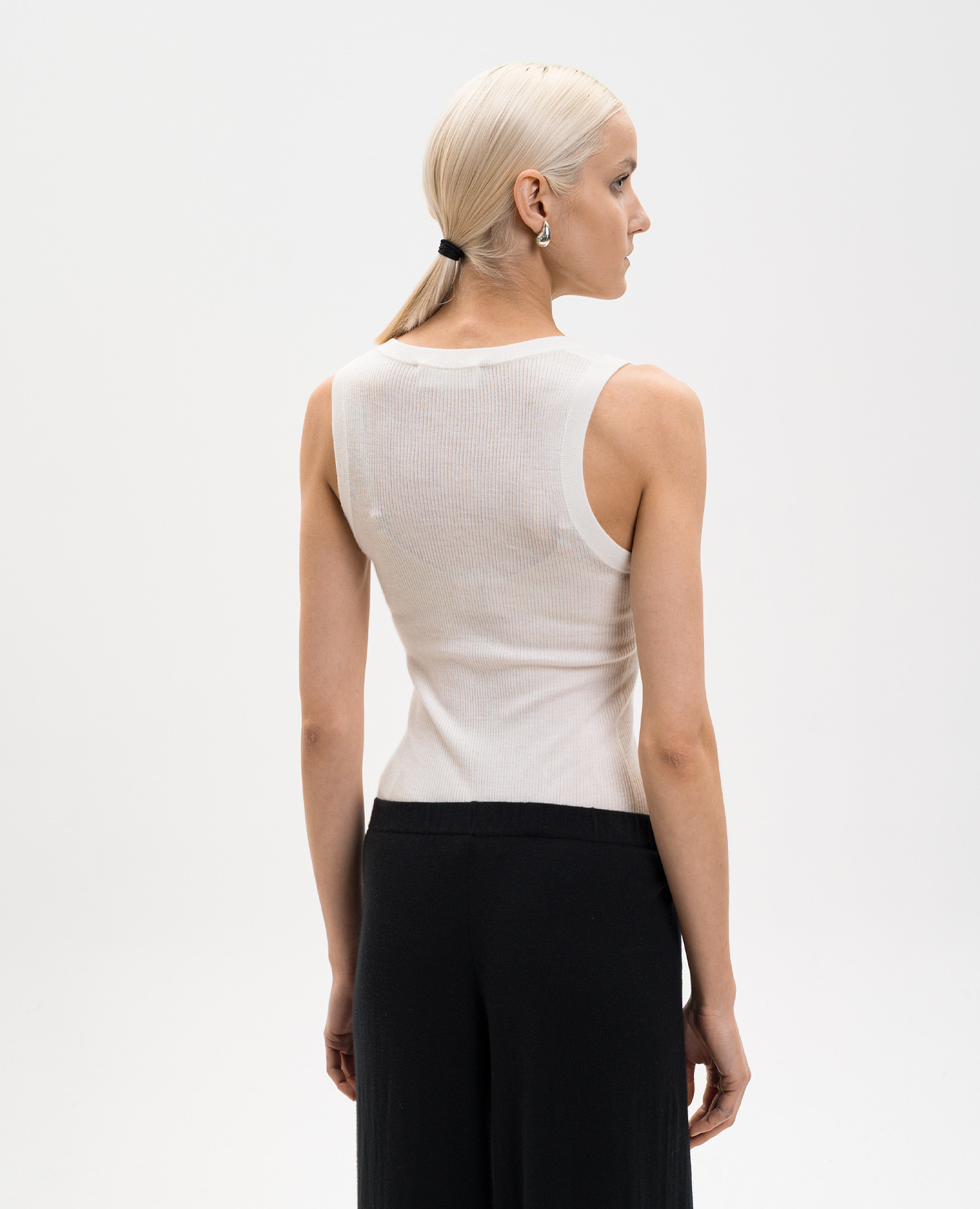 

Ina white ribbed cashmere top LISA YANG