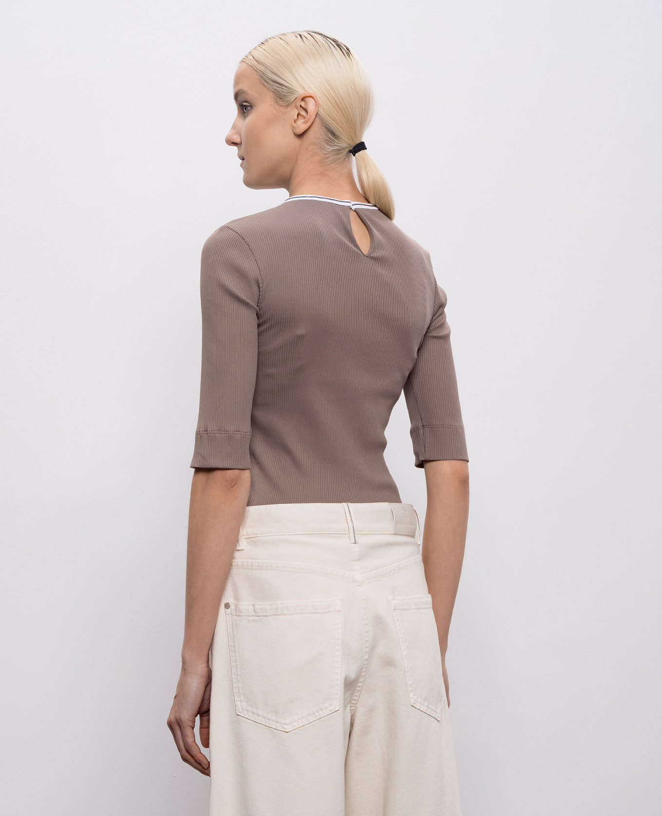 

Brown top with monil chain Brunello Cucinelli