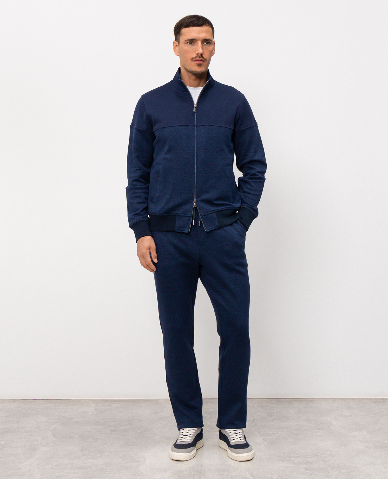 

Blue tracksuit with linen CAPOBIANCO